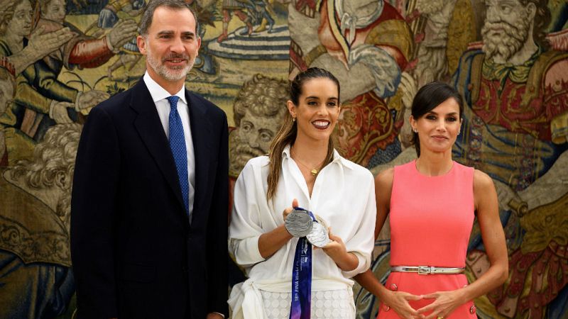 Boletines RNE - Los reyes reciben a Ona Carbonell tras su récord de medallas - Escuchar ahora