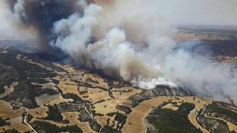 Las mañanas de RNE con Íñigo Alfonso - Pendientes de los incendios de Los Monegros, Zaragoza, y El Berrueco, Madrid - Escuchar ahora