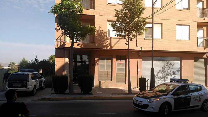 Boletines RNE - Un hombre mata a su hijo y después se suicida en Beniel, Murcia - Escuchar ahora