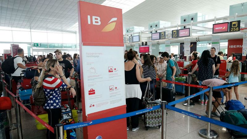 14 horas fin de semana - Tormentas y huelga ralentizan las operaciones en El Prat - Escuchar ahora