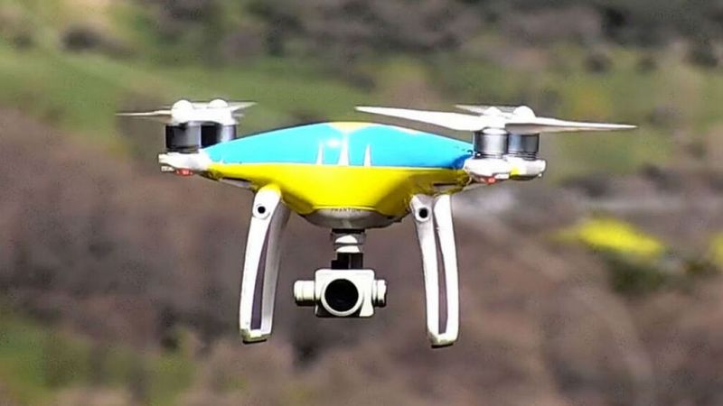 Todo Noticias - Mañana - Desde este jueves tres drones de la DGT comenzarán a multar las infracciones - Escuchar ahora