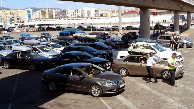 14 horas fin de semana - 700 vehículos por hora en el puerto de Algeciras por Operación Paso del Estrecho - Escuchar ahora