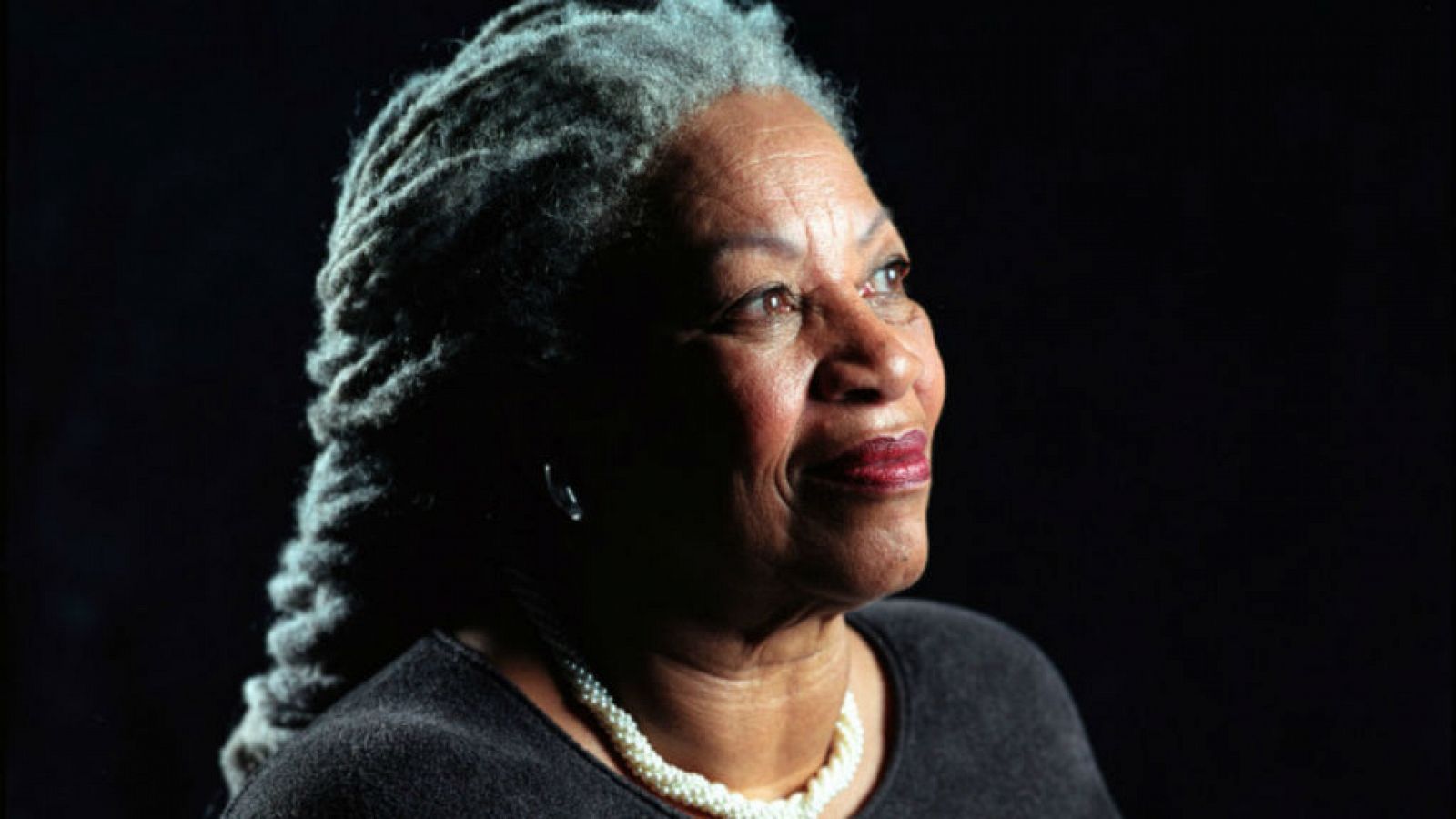  Boletines RNE - Fallece a los 88 años la Premio Nobel Toni Morrison - escuchar ahora