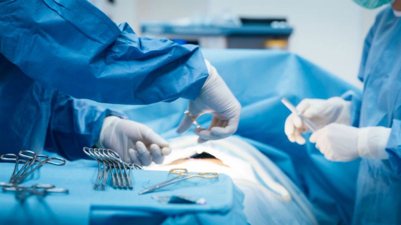 Boletines RNE - El Vall d'Hebron, se ha convertido hoy en el primer hospital en España en realizar un transplante de hígado para tratar la MNGE - Escuchar ahora