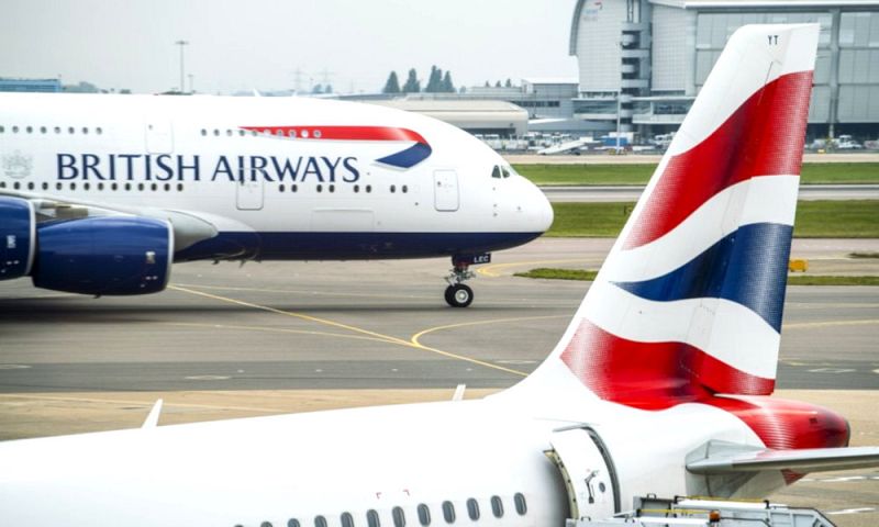 Boletines RNE - Retrasos y cancelaciones por un error informático de British Airways - Escuchar ahora 