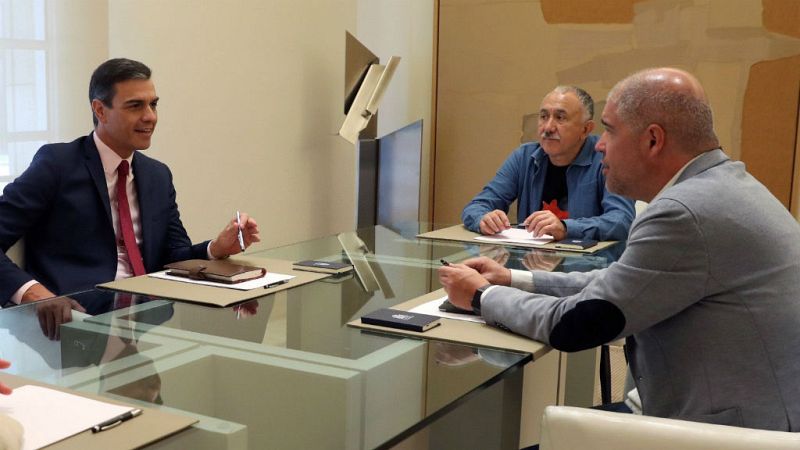 Boletines RNE - Los sindicatos urgen a Sánchez a retomar las negociaciones con Podemos - Escuchar ahora