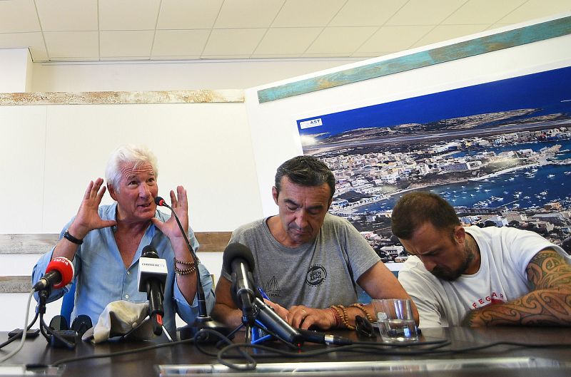 14 horas fin de semana - Open Arms seguirá salvando vidas y pide un puerto para 160 migrantes a bordo - Escuchar ahora