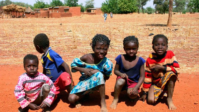 14 horas fin de semana - Unicef calcula que en 2030 en África habrá 115 millones de niños fantasma - Escuchar ahora