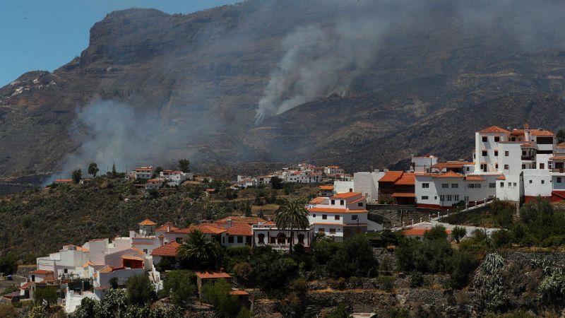 Las mañanas de RNE con Íñigo Alfonso -El Incendio de Gran Canaria provoca el desalojo de cientos de vecinos de Artenara y Tejeda - Escuchar ahora