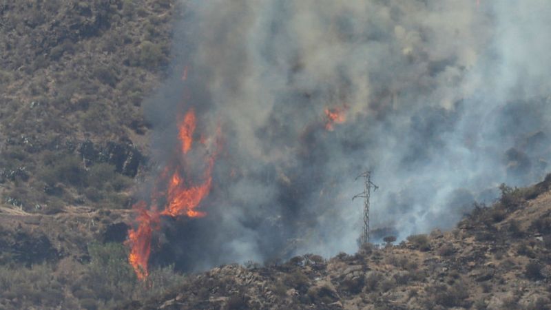 24 Horas - Sigue sin estar controlado el incendio de Artenara en Gran Canaria  - Escuchar ahora 