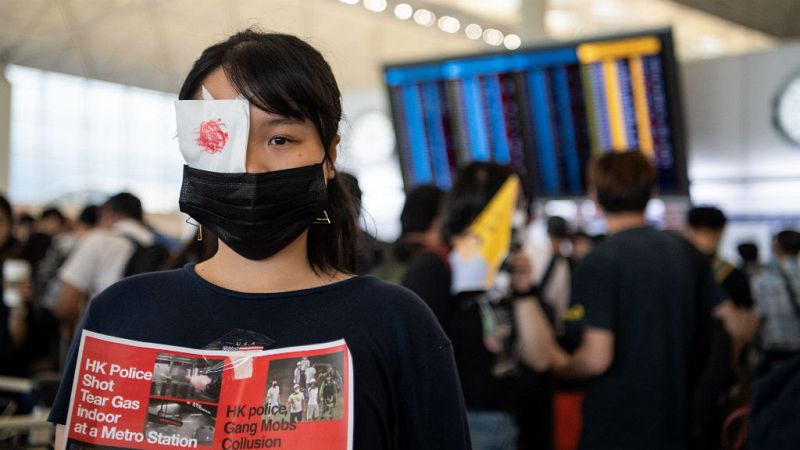 14 horas - Nuevos vuelos cancelados por las protestas en Hong Kong - escuchar ahora