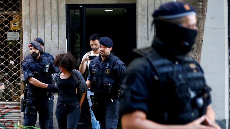 24 horas - Barcelona admite que existe una 'crisis de seguridad' en la ciudad - Escuchar ahora