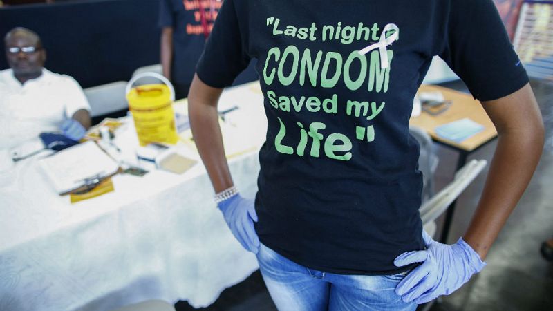 Cinco continentes - Sudáfrica lucha contra el SIDA- Escuchar ahora