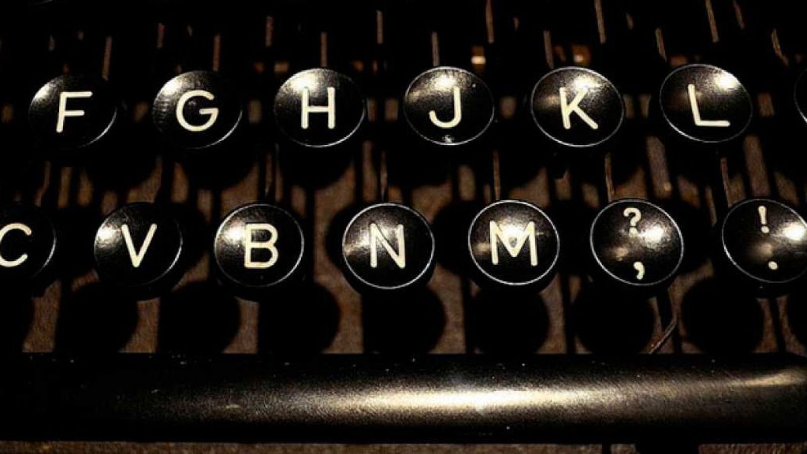 Las mañanas de RNE con Alfredo Menéndez - 'Retos Literarios G Punto': el arte del microrrelato - Escuchar ahora