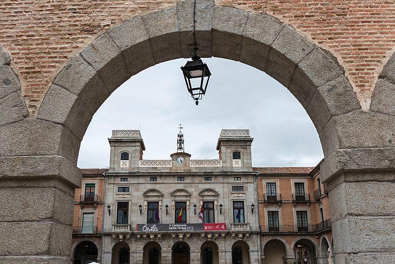  24 Horas - La fachada del ayuntamiento de Ávila cuenta su historia  - Escuchar ahora 