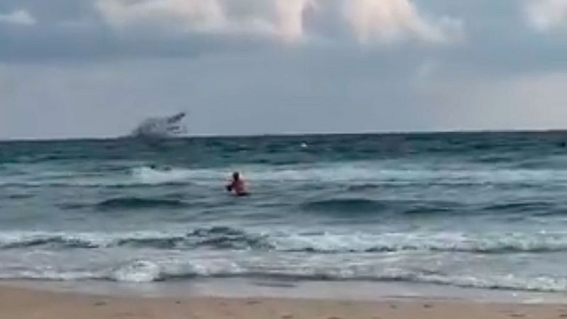 Boletines RNE - Se busca a los dos pilotos del avión del Ejército del Aire accidentado en La Manga, Murcia - Escuchar ahora