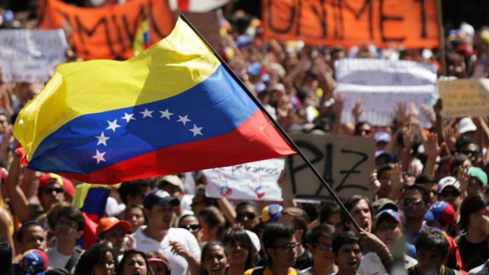 14 Horas - El Bolívar pierde el 57% de su valor en el último mes 