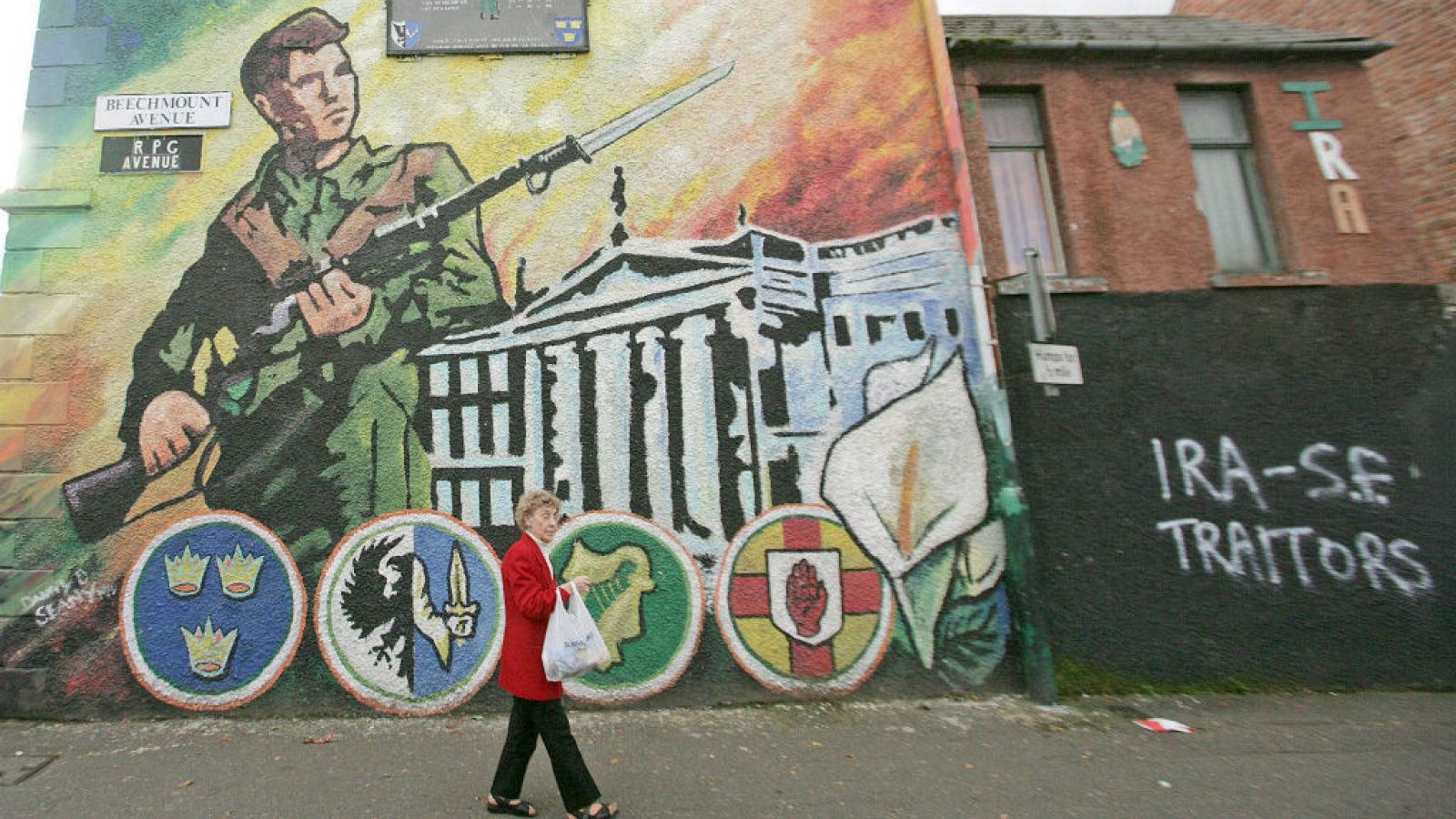 Cinco continentes - Irlanda del Norte, 25 años después del alto al fuego del IRA - Escuchar ahora