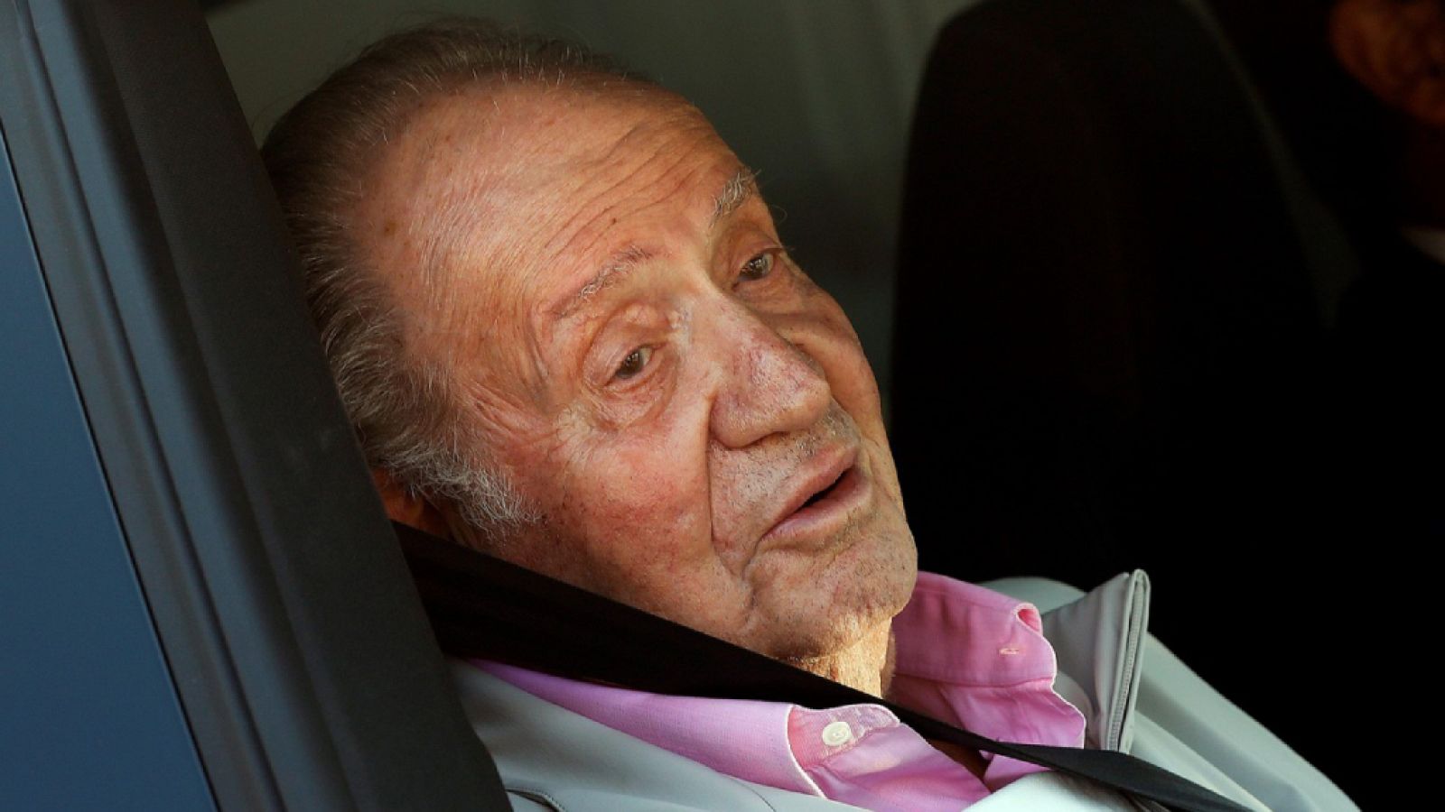 El rey Juan Carlos recibe el alta médica y sale del hospital - Escuchar ahora