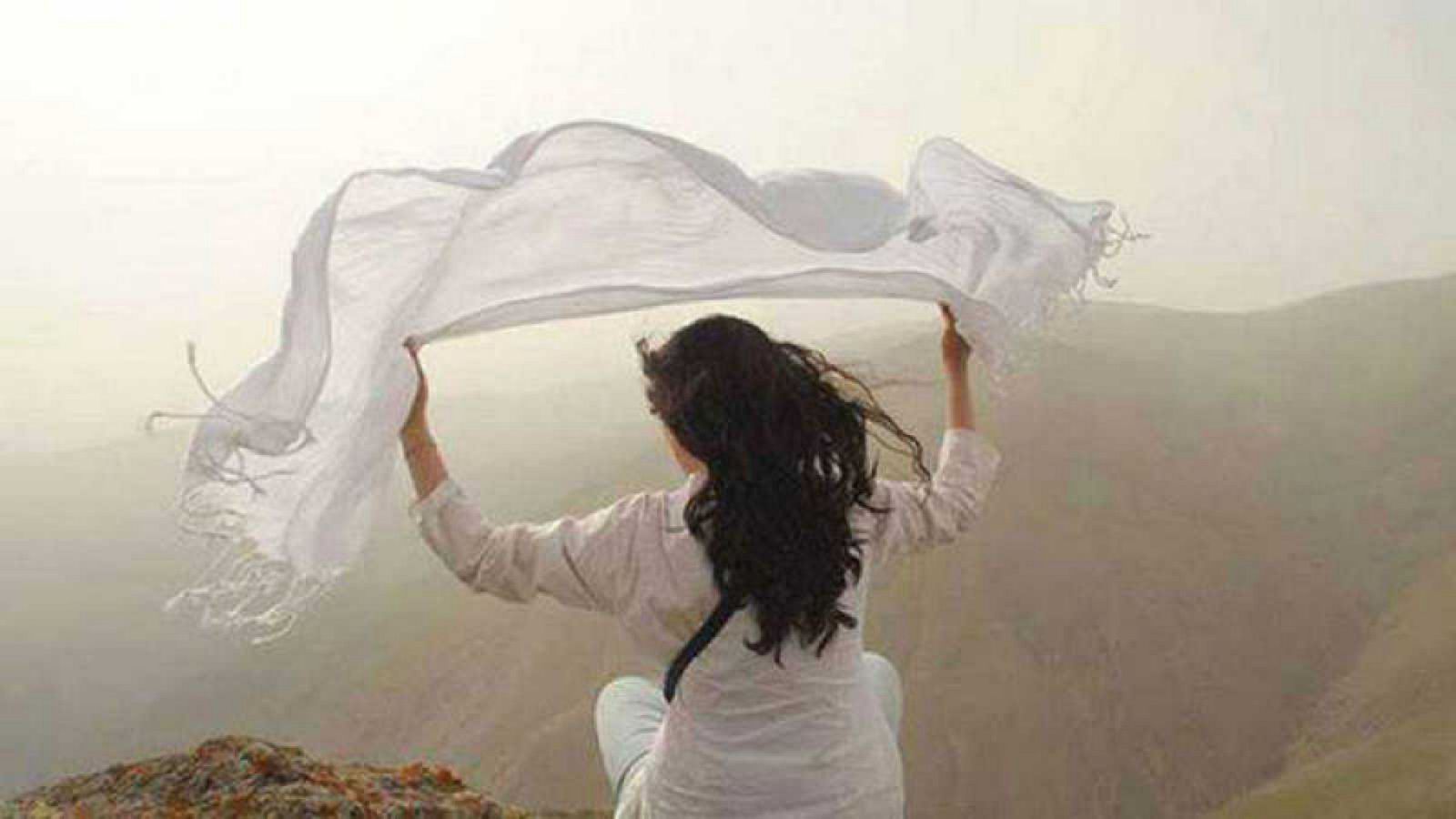 Cinco Continentes - En Irán, la larga batalla de las mujeres por sus derechos - Escuchar ahora 