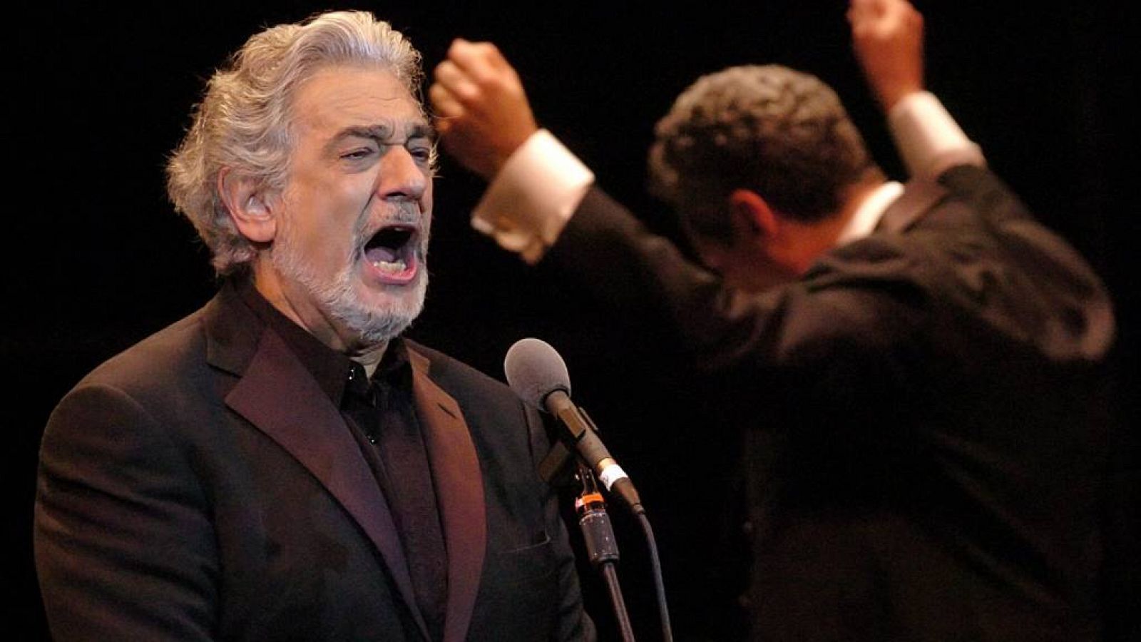 24 horas - La Ópera de Dallas  le da la espalda a Plácido Domingo