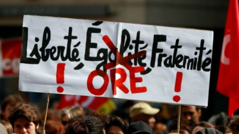 Boletines RNE - La sanidad desbordada en Francia tras 5 meses de huelga - escuchar ahora