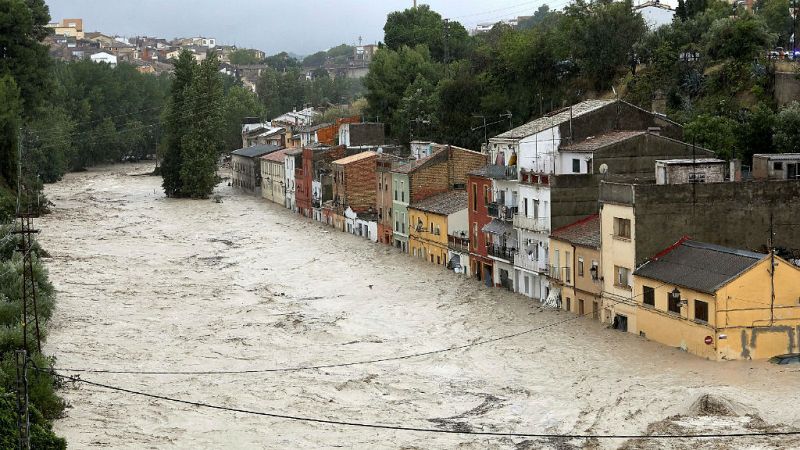  14 horas - Dos muertos en un pueblo de Albacete arrasado por las inundaciones - escuchar ahora