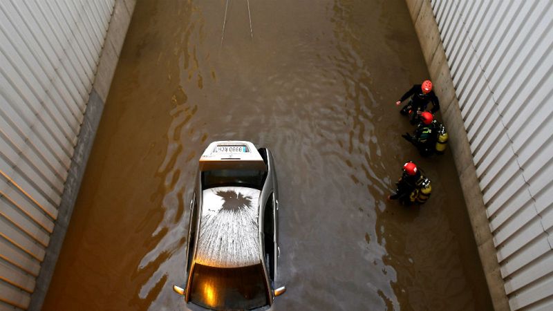 14 horas - Tercera víctima mortal, desbordamiento del rio Segura y cientos de evacuados, consecuencias de la DANA - Escuchar ahora