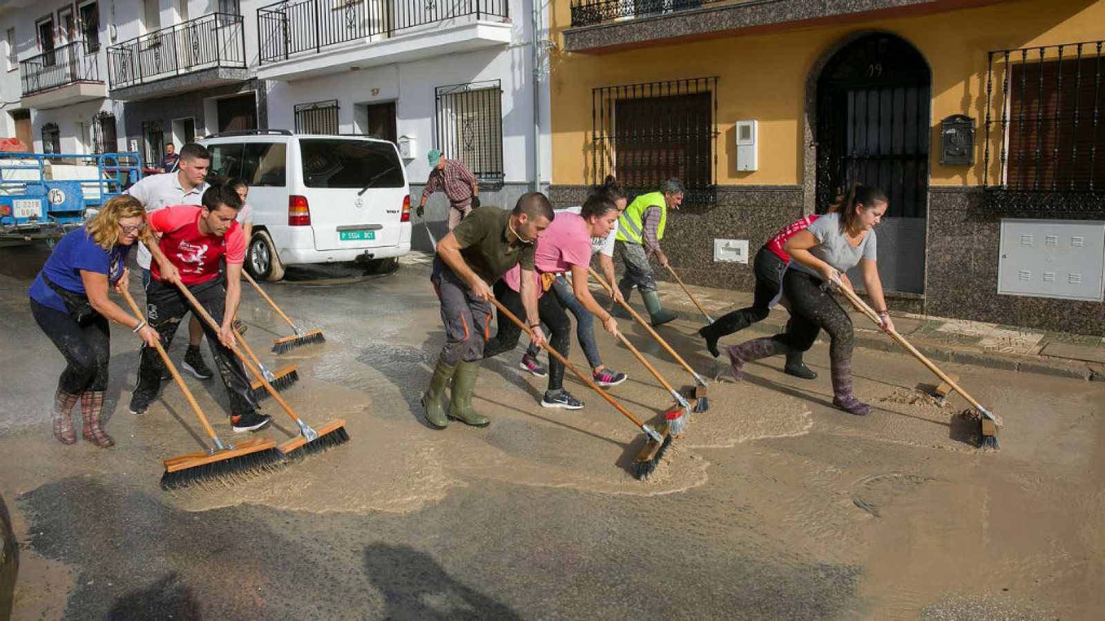 14 horas fin de semana - Junta Andalucía aprueba el martes ayudas por más de 10 millones por gota fría - Escuchar ahora