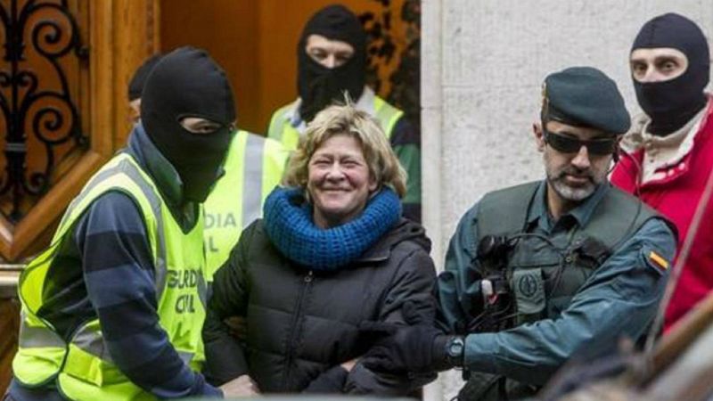  Boletines RNE -  Los 47 miembros del frente de makos aceptan penas leves y no irán a prisión - Escuchar ahora