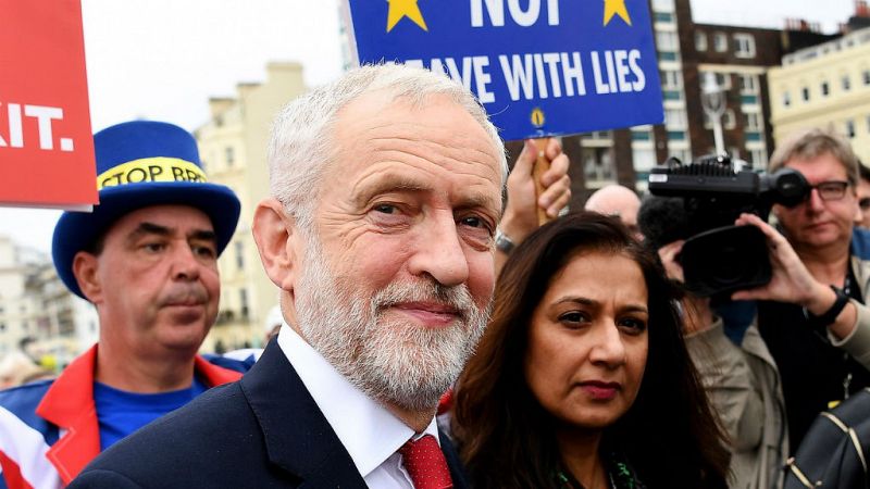 División en el laborismo británico tras dimitir el asesor electoral de Corbyn - Escuchar ahora