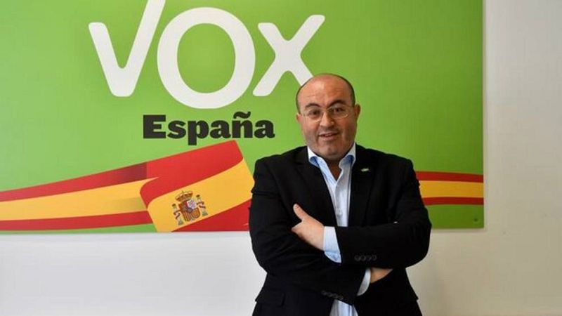  Boletines RNE - El Ejido, gobernado por PP y Vox, pide dejar el sistema de seguimiento a víctimas de violencia de género - Escuchar ahora