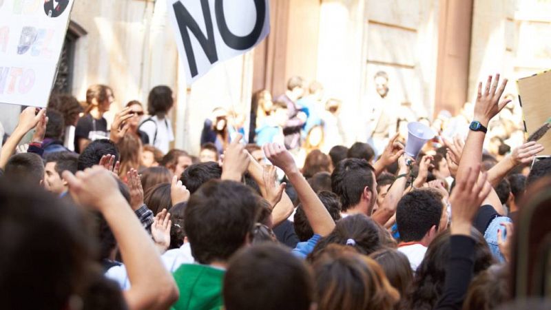 14 horas - La mitad de los españoles consideran el calentamiento global un serio problema, pero no se sienten responsables de ello -  Escuchar ahora