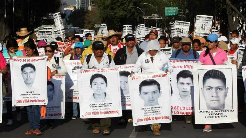 Las Mañanas de RNE - Cinco años de impunidad y sin noticias de los 43 estudiantes de Iguala - Escuchar ahora