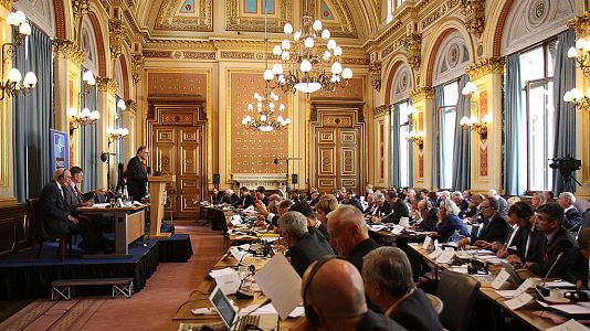 Documentos RNE - Documentos RNE - La OTAN y la guerra fría - Documentos RNE | Escuchar