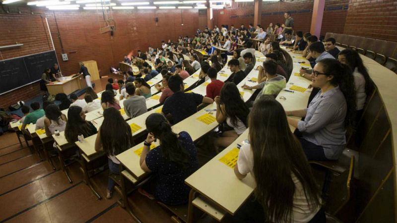 Las Mañanas de RNE con Íñigo Alfonso - ¿Cuántos cuesta a nuestros jóvenes estudiar en la universidad? - Escuchar ahora