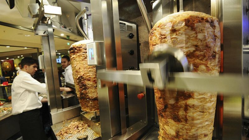 14 horas - 'Kebab' reflexiona sobre la inmigración y el capitalismo - Escuchar ahora