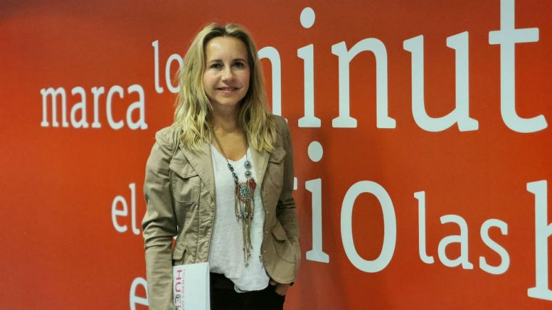 El gallo que no cesa - Femenino singular: Ana Bujaldón - Escuchar ahora