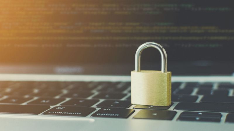  Todo noticias mañana - Agencia de Protección de datos: "Se pueden denunciar todas las fotos de especial gravedad, tanto la víctima como alguien cercano" - Escuchar ahora