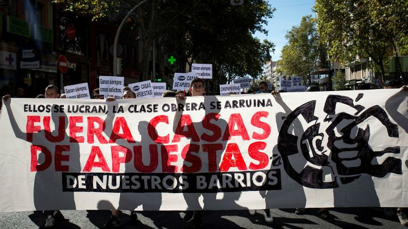 Protestas en varias ciudades españolas contra las casas de apuestas - Escuchar ahora