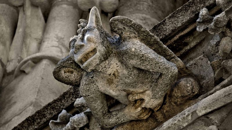 Solamente una vez - Los detalles de la Catedral de Burgos - Escuchar ahora