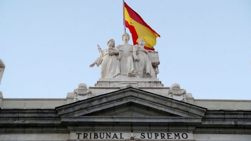  Boletines RNE - El Tribunal Supremo retira la patria potestad a un hombre que intentó matar a su expareja delante de sus hijos - Escuchar ahora