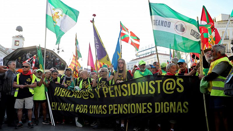  Todo noticias mañana - Pensionistas: "La subida anunciada por el Gobierno del 0,9 no nos sirve" - Escuchar ahora