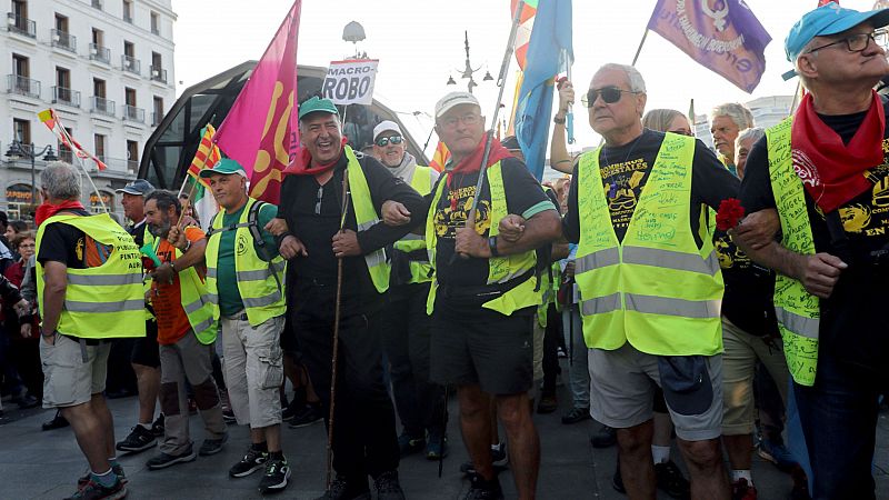 24 horas - Miles de jubilados reclaman en Madrid pensiones dignas - Escuchar ahora