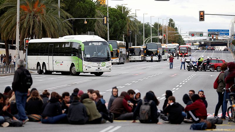 Todo Noticias - Mañana - Cortes de carreteras en Cataluña en el arranque de la huelga general - Escuchar ahora