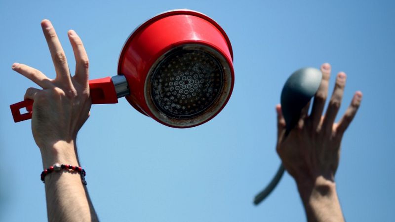 Cinco Continentes - En Chile, una crisis social que sacude el gobierno - Escuchar ahora 