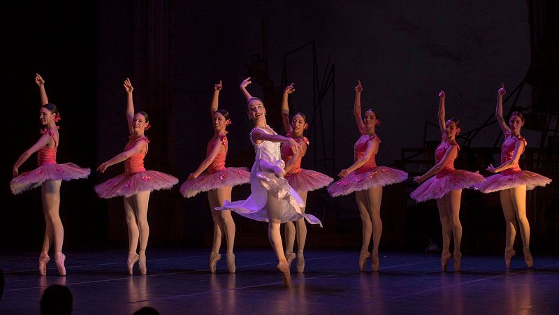  14 horas - Las compañías de danza celebran el Día Mundial del Ballet - Escuchar ahora