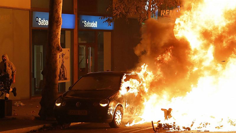 24 horas - Los disturbios de Barcelona cuestan más de tres millones de euros - Escuchar ahora