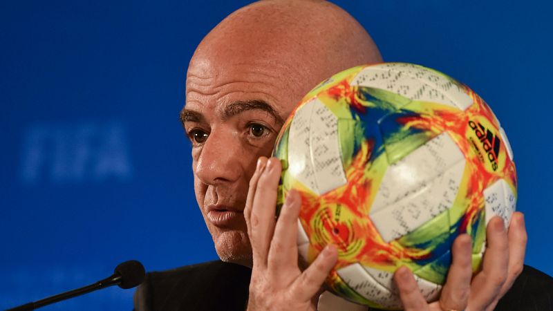 14 horas - La FIFA presenta el nuevo Mundial de Clubes - Escuchar ahora