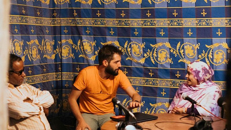 Las mañanas de RNE con Iñigo Alfonso - Un micro para el Sáhara | Cuando la radio habla de la radio - escuchar ahora